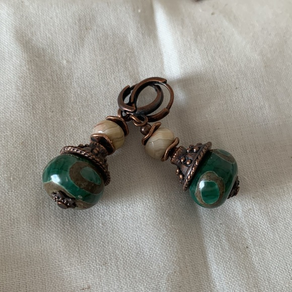 Raw natural Amber one-of-a-kind necklace and earrings set handmade - Picture 4 of 7